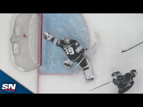 Kings Cam Talbot Completely ROBS Tim Stutzle With Diving Glove Save