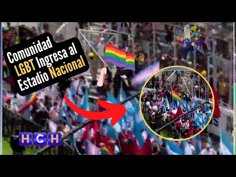 La Comunidad LGBTI ingresó primero que los estudiantes al Estadio Nacional
