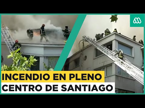 Incendio en el centro de Santiago deja una persona fallecida: 120 bomberos trabajaron en el lugar