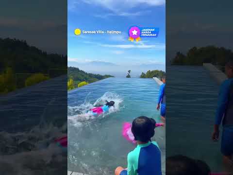 Fix ini villa paling cakeep seBandung Raya! Renang di sini kaya renang di atas awan😍