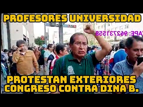 CIENTOS DE PROFESORES DE LAS DIVERSAS UNIVERSIDADS PÚBLICAS PROTESTAS EXIGEN MAYOR PRESUPUESTO..