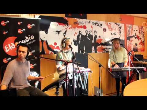 Kyla la Grange - Cut Your Teeth (Acoustic Kygo Remix Version)  LIVE @ Eldoradio