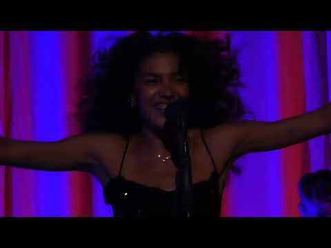 Olivia Dean - "Man I Need" (unreleased) (Live in Brooklyn)