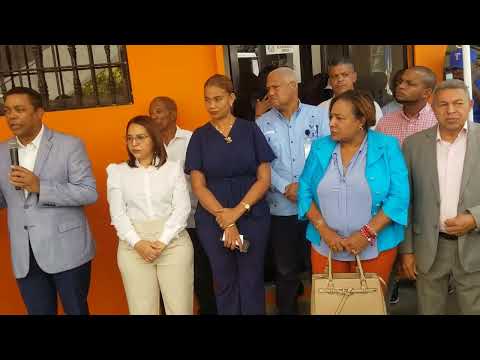 Ayuntamiento de Villa Hermosa recibe camión compactador de la Liga Municipal Dominicana