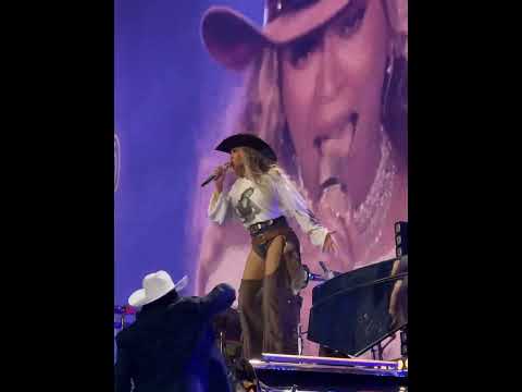 Beyonce sings Texas Hold ‘Em live from London - Cowboy Carter Tour