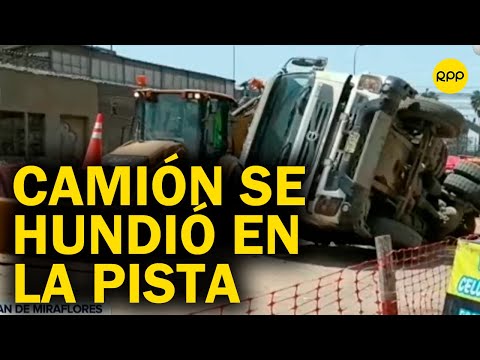 Camión de arena se hundió y volcó en Villa María del Triunfo