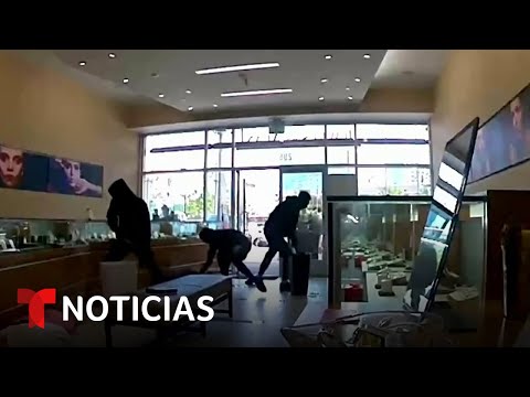 Buscan penas más severas para ladrones de tiendas en California | Noticias Telemundo