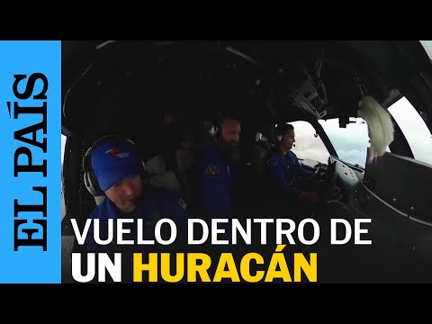 EE UU | Cazadores de tormentas vuelan dentro de 'Milton' | EL PAÍS