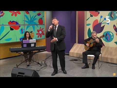Leonardo Fables cantó en vivo previo a la gala de tango Febles y Deus | 14-08-2023