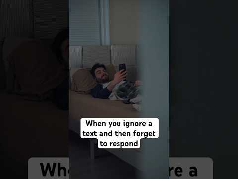 He hit him with the classic text and switch 🦦 #comedy #relatable #sketchcomedy #funny