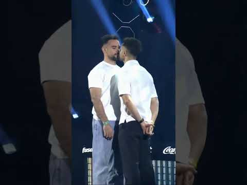 #Thegrefg y #Illojuan se besan previo a #LaVeladaDelAño