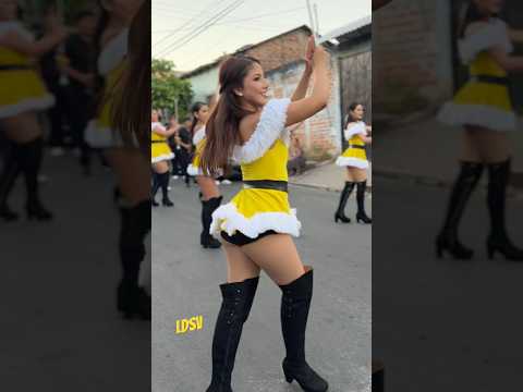 Jahaira Padilla con su traje Amarillo 💛🤩👌