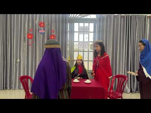 Hoạt cảnh:"Hoàng hậu Ê-xơ-tê" (Ban phụ nữ - tổ 1)