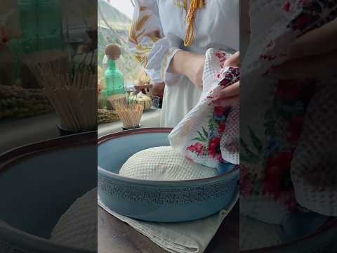 Sourdough: Clay Pot Baking Method (Crispy Crust, Soft Crumb)