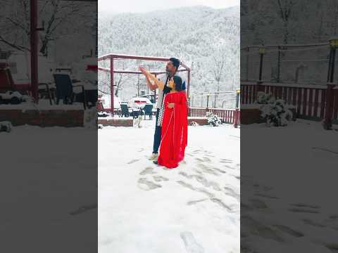 Janam Janam sath chalana #kashmir #kashmirvideo #kashmirdance #snow #snowdance #snowfalldance