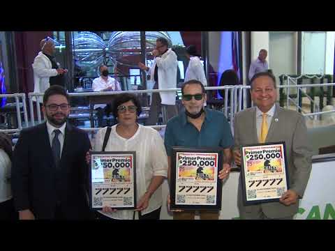Alcalde de Caguas recibe sello conmemorativo de Lotería Tradicional en homenaje al “Terrazo”