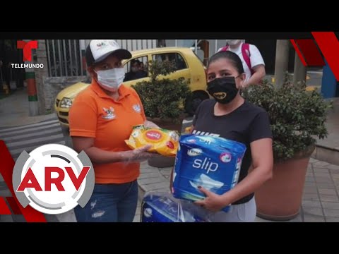 Karol G dona comida y medicamentos a familias afectadas por el COVID-19 | Al Rojo Vivo | Telemundo