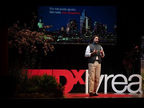 L’arte di nuotare controcorrente | Alessandro Lovisetto | TEDxIvrea