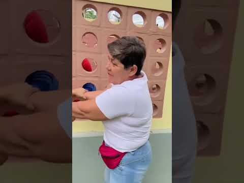 Spiderman quedo atrapado😦#viralshort #fypシ゚viral #spiderman #humor