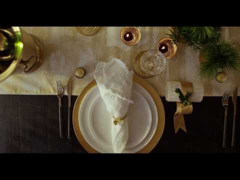 Holiday Tablescape: Gold Glam