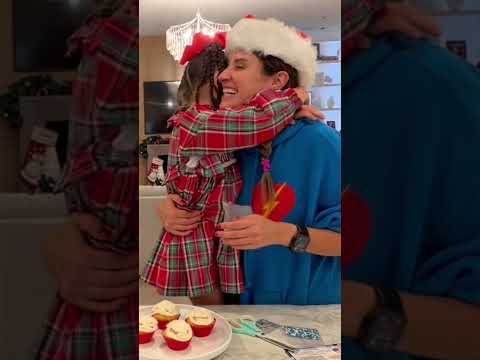 Les deseamos una Feliz Navidad, que estén rodeados de amor, música y familia.