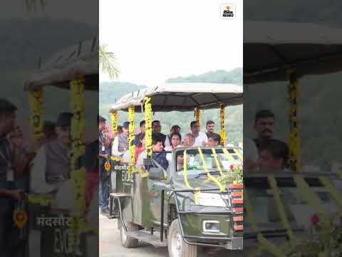 CM Mohan Yadav सवार थे, हॉट एयर बैलून में आग लगी | MP News |  Viral Video