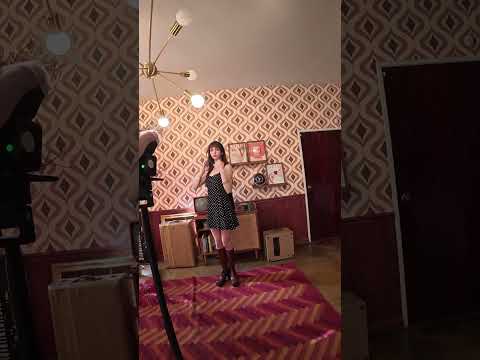 Small flash. Smart control.