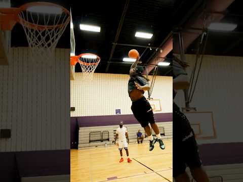 Ashton's bounce is different ⬆️