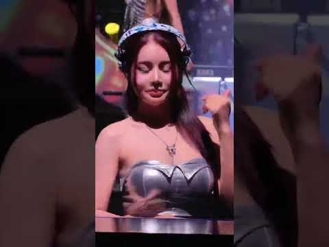 <strong>미소가</strong> 이쁜 DJ