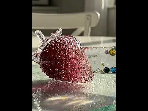 光とガラスの果実:朝のキッチンで切られる透明なイチゴ|Glass Strawberry in Morning Light | ASMR Slice in a Warm Kitchen