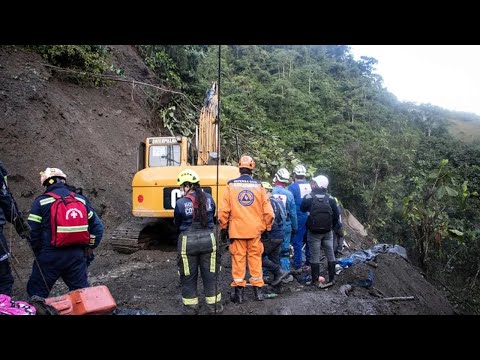 Un alud de tierra que cayó sobre una carretera en Colombia, dejó como saldo 33 muertos