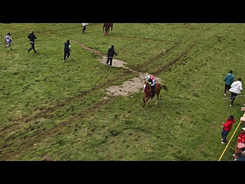 carrera de caballos en Castillapata yuali