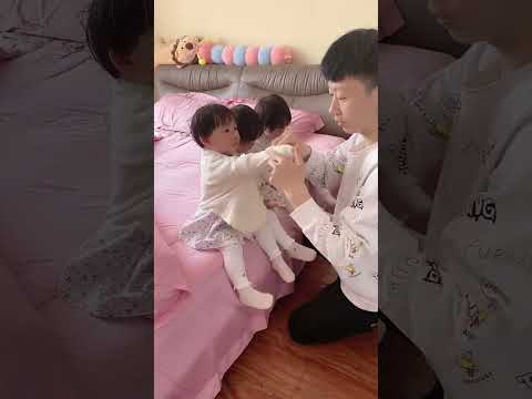 三胞胎宝爸的流水线工作又￼开始了 #lovelybaby #cute #家有萌娃 #萌娃 #funny #baby