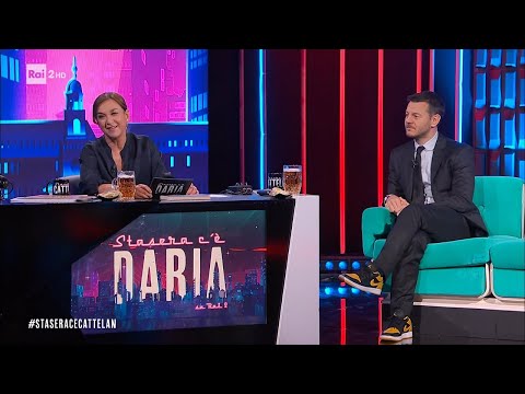 Daria Bignardi intervista Cattelan - Stasera c'è Cattelan su Rai2 del 09/04/2024