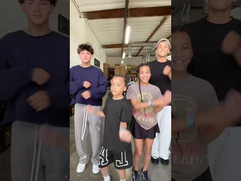 Siren head dance with Brooks & Leon 🤪 #heatherandtarell
