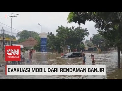 Puluhan Mobil Terendam Akibat Banjir