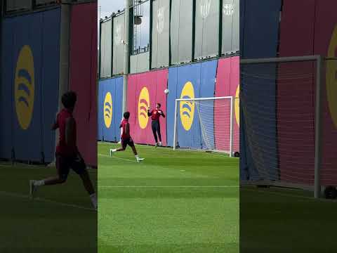 Lamine back to <strong>his</strong> tricks 🪄 #fcbarcelona #<strong>shorts</strong>