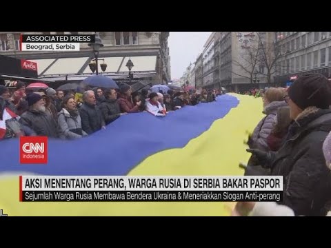 🔴Aksi Menentang Perang, Warga Rusia di Serbia Bakar Paspor