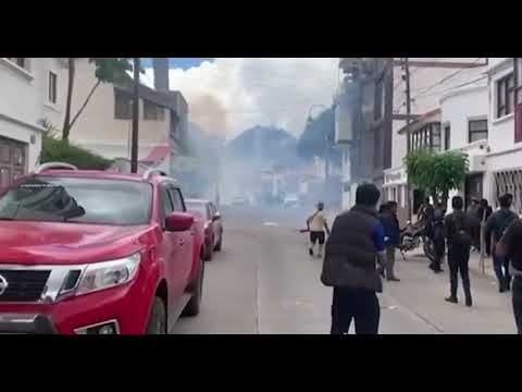 Marchistas afines a Evo Morales destruyen aceras de la ciudad de Sucre en inmediaciones del TCP