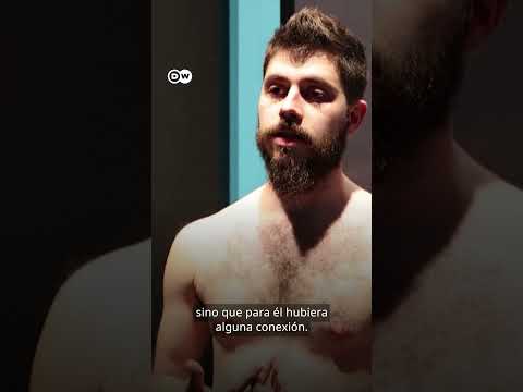 Nudistas en el museo de España