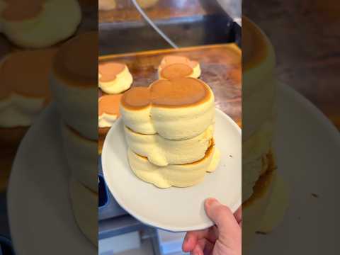 ミッキーみたいな形のふわふわくまさんパンケーキ🥞 #japanesefood