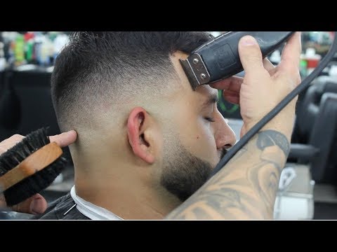 SIMPLE HAIRCUT TUTORIAL | HOW TO DO A MID SKIN FADE