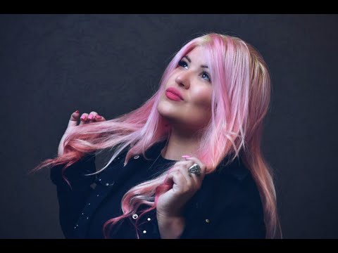 Stephy Ayala “Cumbia rosa”: la artista argentina nos cautivó con su nuevo single La mancha negra.