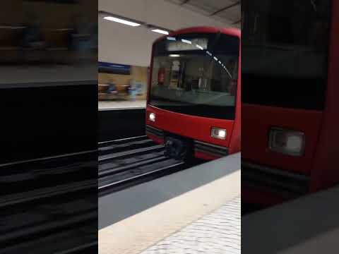 Metro de Lisboa @ Restauradores #shorts #subway