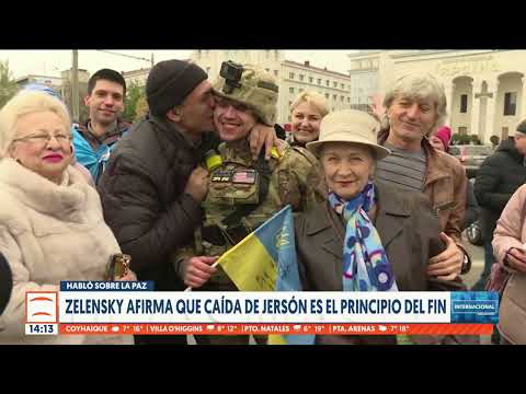 Zelenski llega a Jersón tras la retirada de las tropas rusas