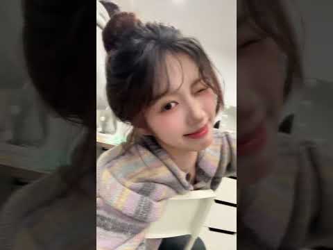 肖邦的夜曲,不仅仅描绘了夜晚的静谧与美丽,更深入地探讨了人类情感的多个层次。从淡淡的忧愁到激烈的激情,从深沉的思念到对未来的憧憬。#吴嘉茹 #大吃帝国 #说句不好吃的 #douyin