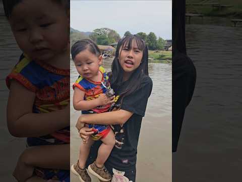 แม่..มาดูน้องได้แล้ว มัวแต่เล่นน้ำอยู่ได้ #ละครเกลลี่ #เกลลี่