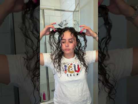 Can lazy curl summer routine stick around all year? Because I love how easy this routine is!