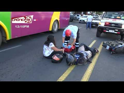 Imprudencia al aventajar dejó a dos motociclista lesionados en Managua - Nicaragua