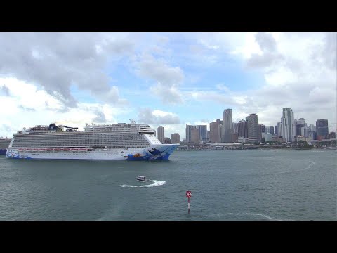 How to Turn a 165,000 Ton Ship Around | Norwegian Escape In The Miami Turn Basin